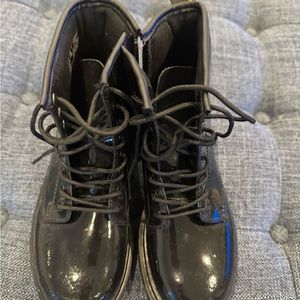Dr Martens kids Size 3